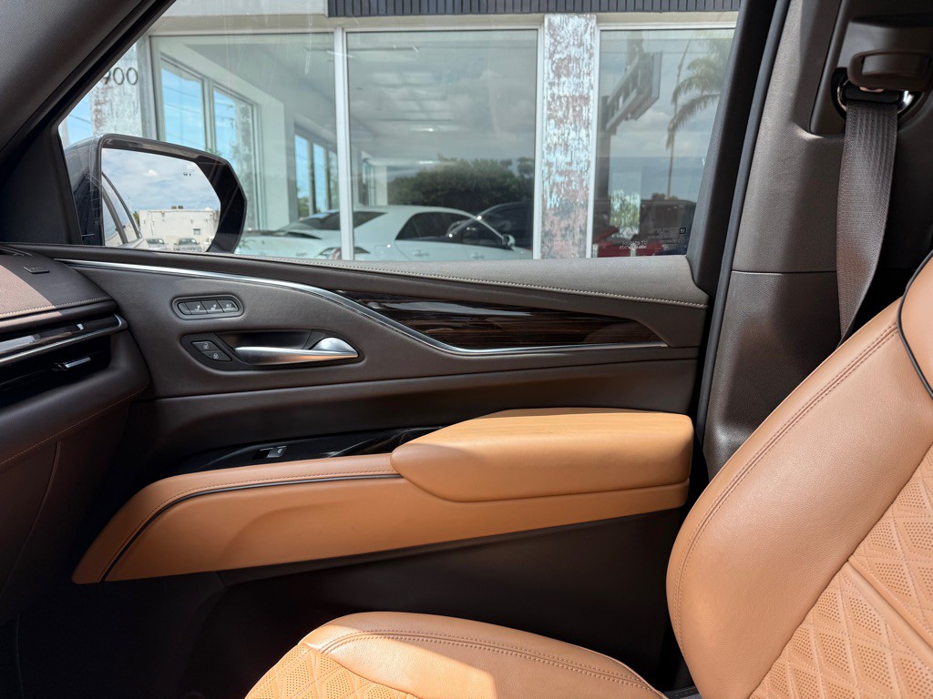 2022 Cadillac Escalade Image 35