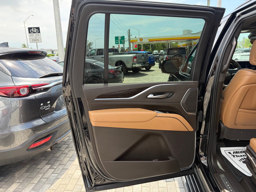 2022 Cadillac Escalade Image 36