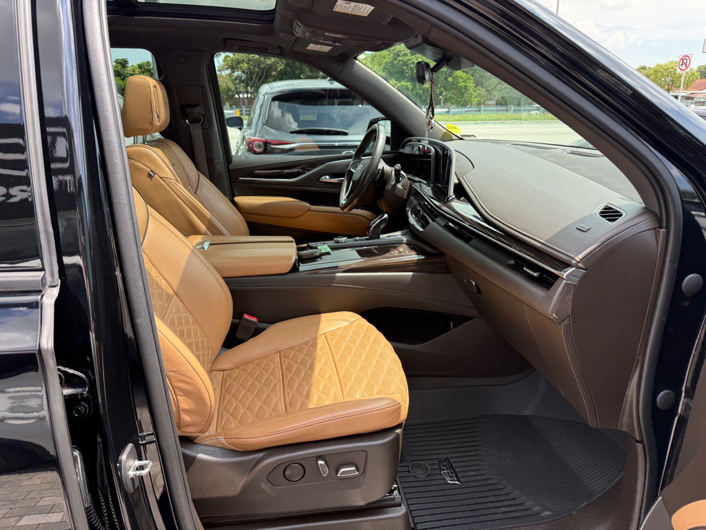 2022 Cadillac Escalade Image 46