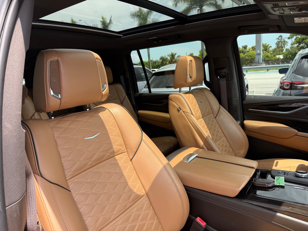 2022 Cadillac Escalade Image 50