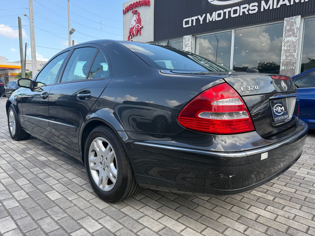 2004 Mercedes-Benz E-Class Image 6