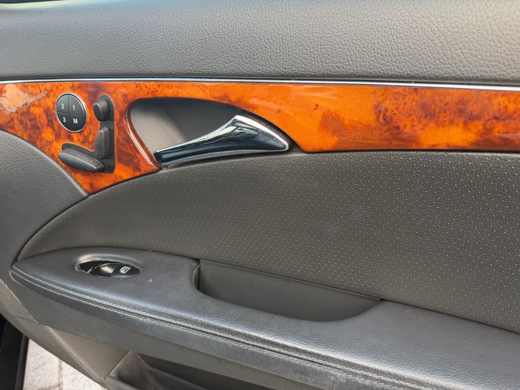 2004 Mercedes-Benz E-Class Image 13
