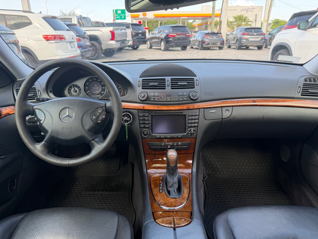 2004 Mercedes-Benz E-Class Image 16