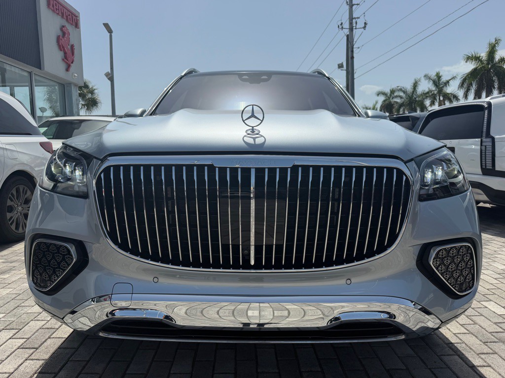 2024 Mercedes-Benz GLS-Class Image 2