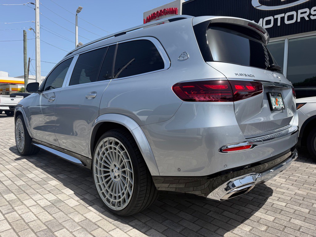 2024 Mercedes-Benz GLS-Class Image 9