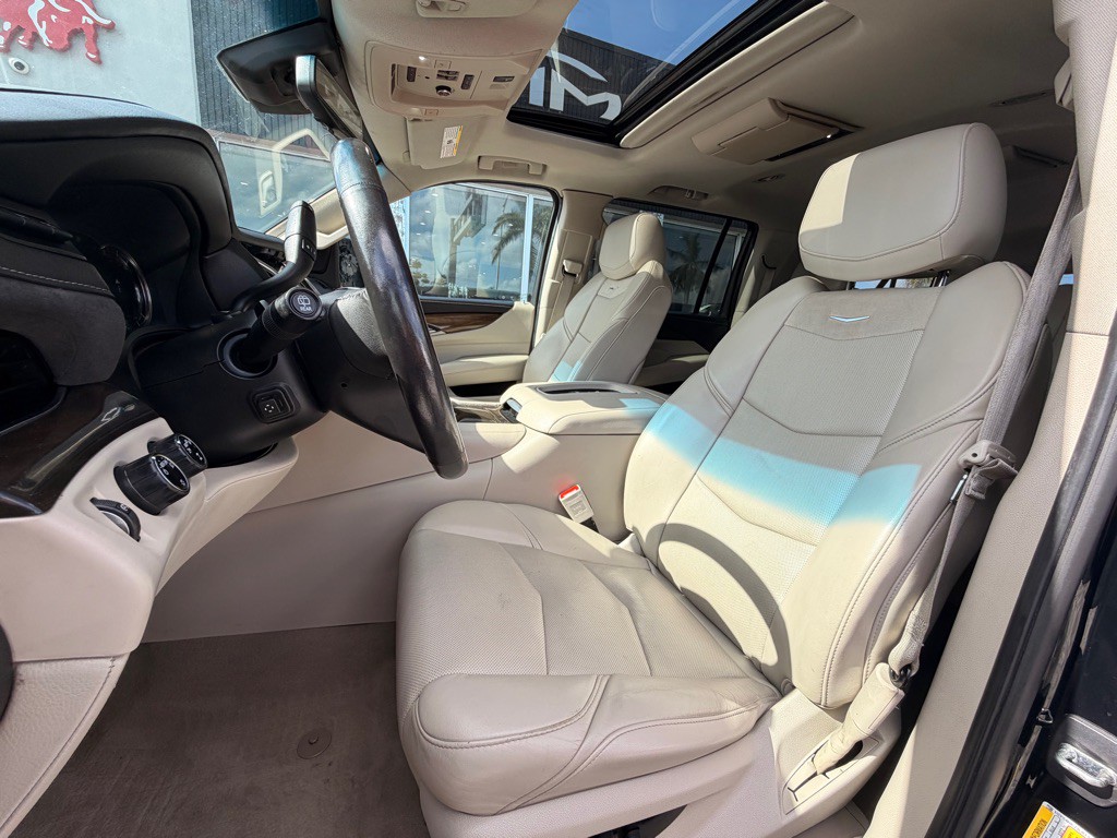 2020 Cadillac Escalade Image 14