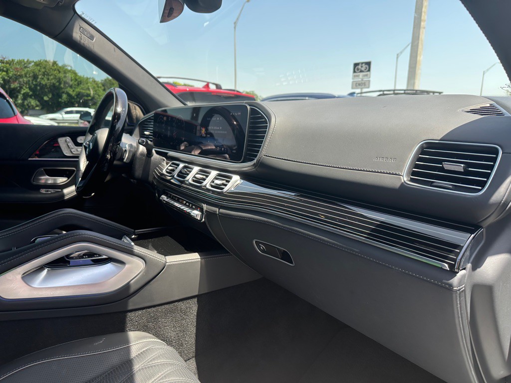 2024 Mercedes-Benz GLS-Class Image 32