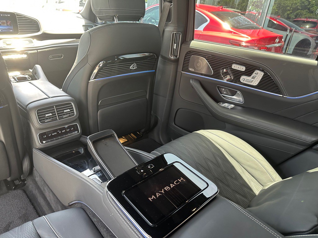 2024 Mercedes-Benz GLS-Class Image 40