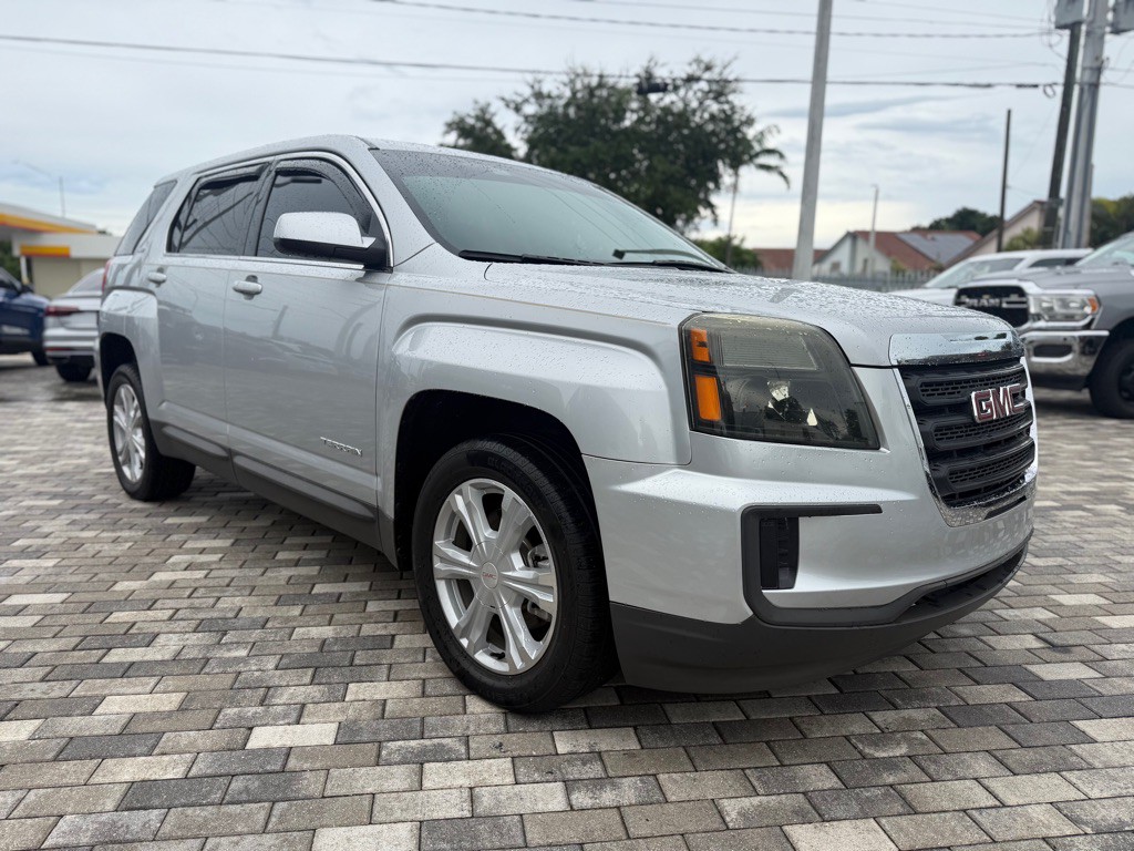 2017 GMC Terrain Image 1