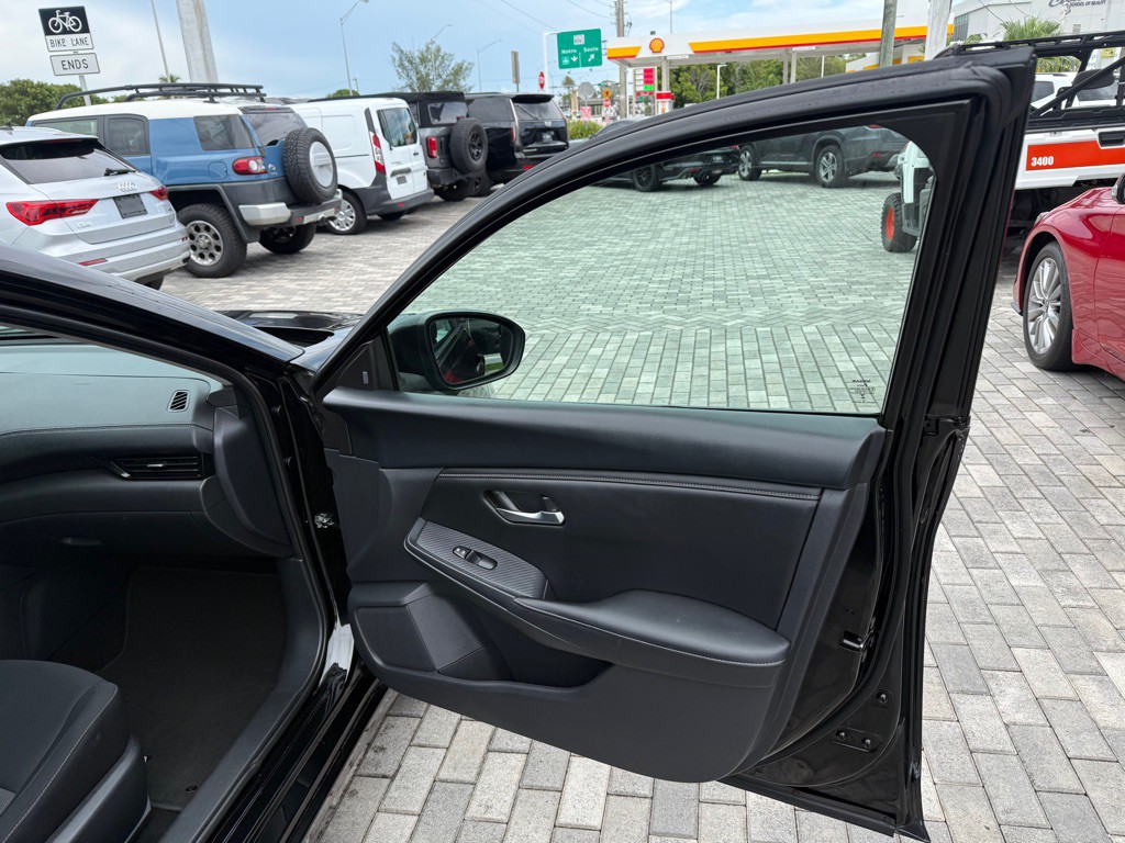 2024 Nissan Sentra Image 30