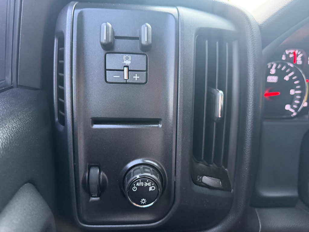 2015 Chevrolet Silverado 1500 Image 21