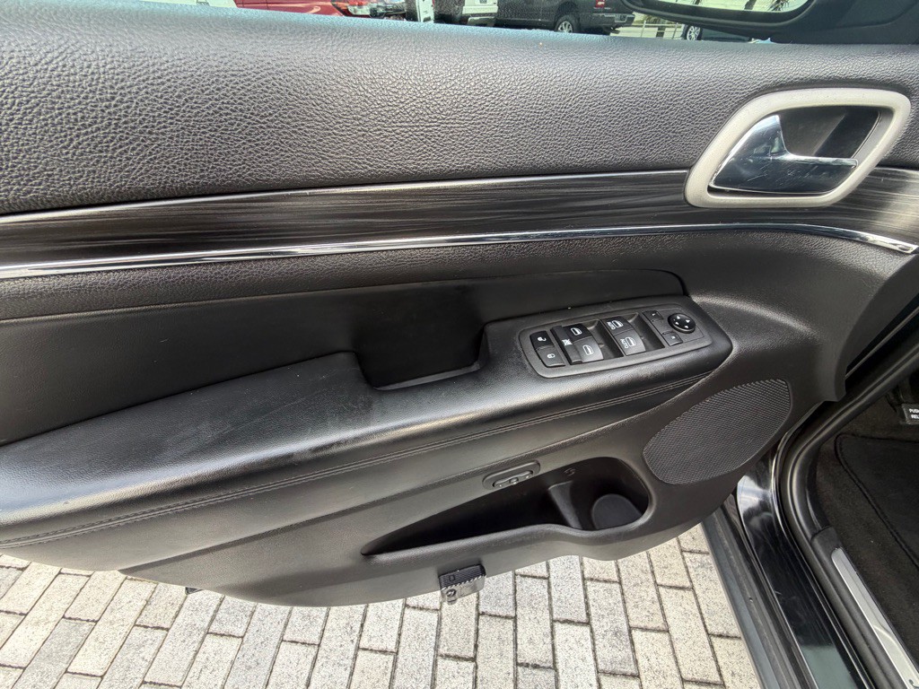 2021 Jeep Grand Cherokee Image 12