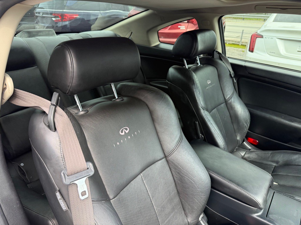 2006 INFINITI G35 Image 25