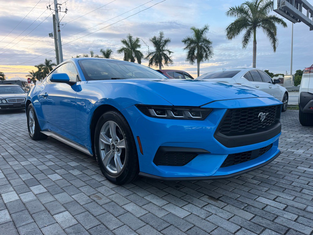 2024 Ford Mustang Image 1