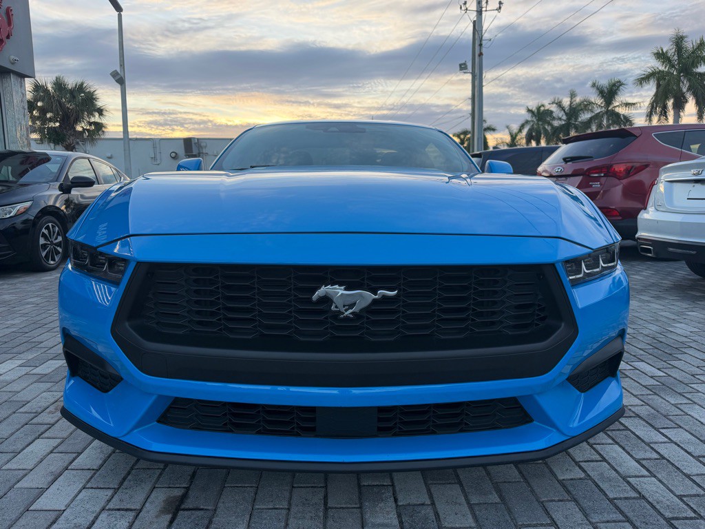 2024 Ford Mustang Image 2