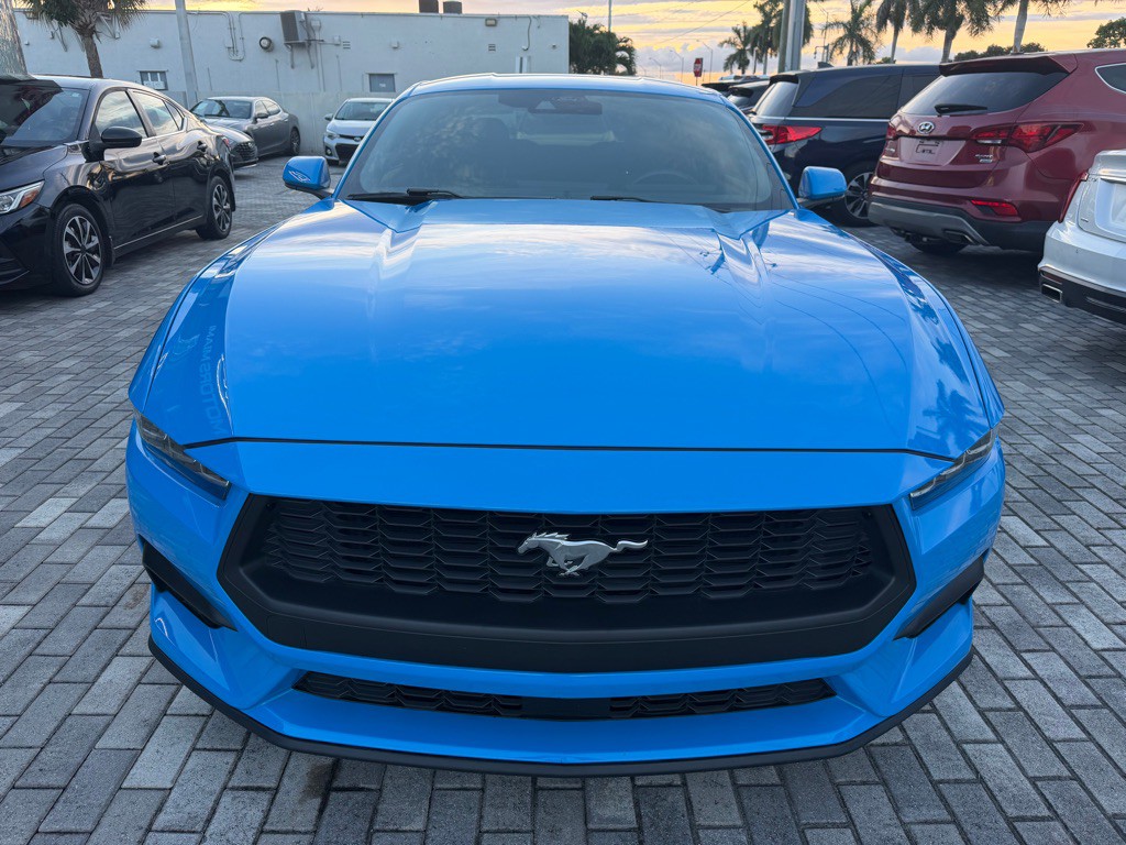 2024 Ford Mustang Image 3