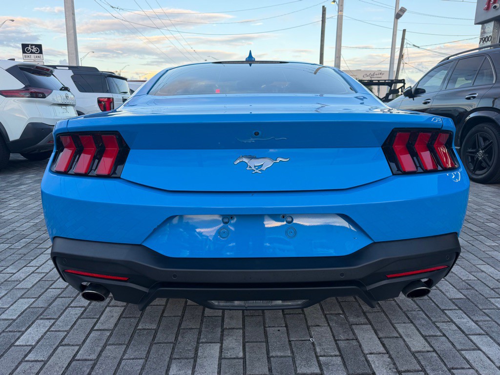 2024 Ford Mustang Image 7