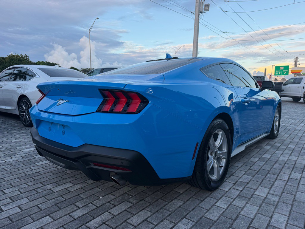 2024 Ford Mustang Image 8