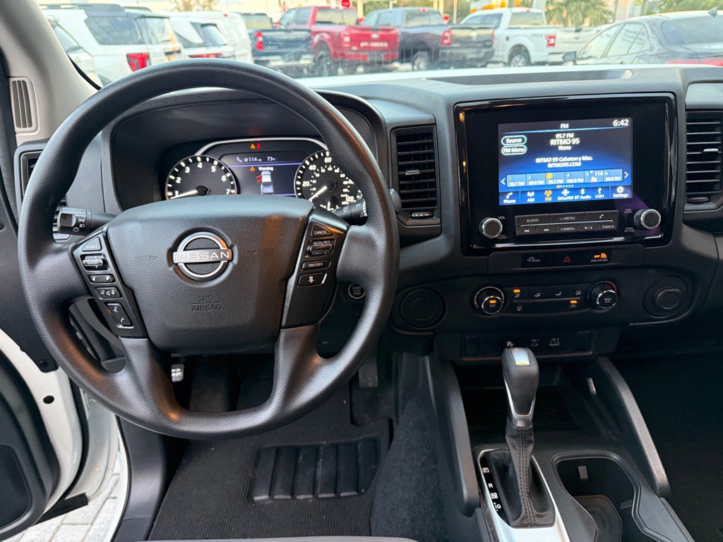 2024 Nissan Frontier Image 14