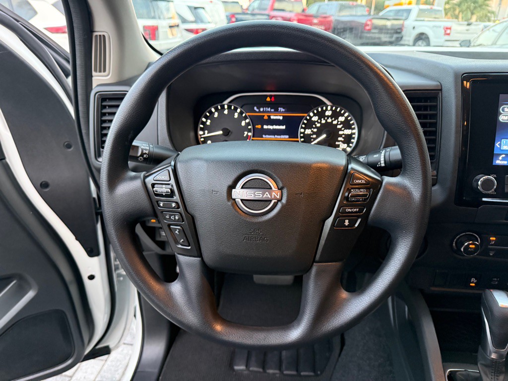 2024 Nissan Frontier Image 15