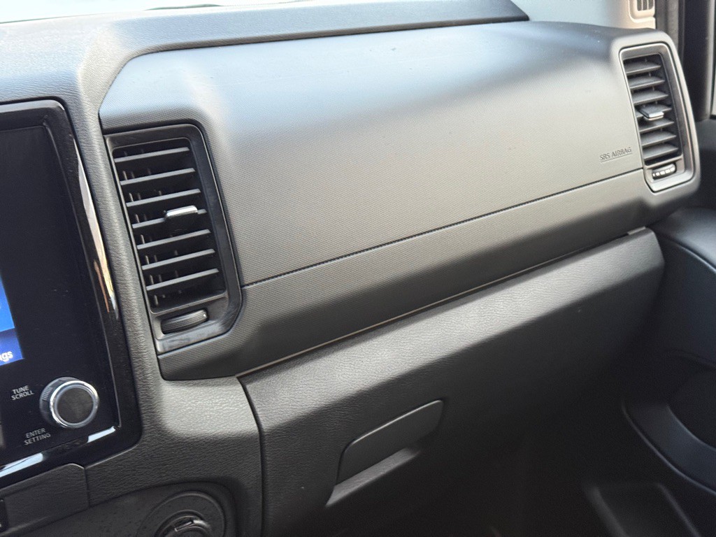 2024 Nissan Frontier Image 24