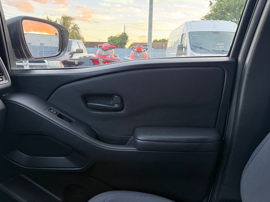 2024 Nissan Frontier Image 26