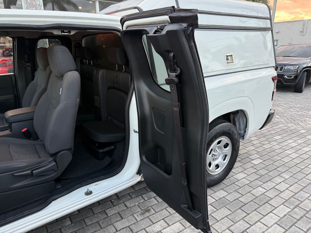2024 Nissan Frontier Image 30