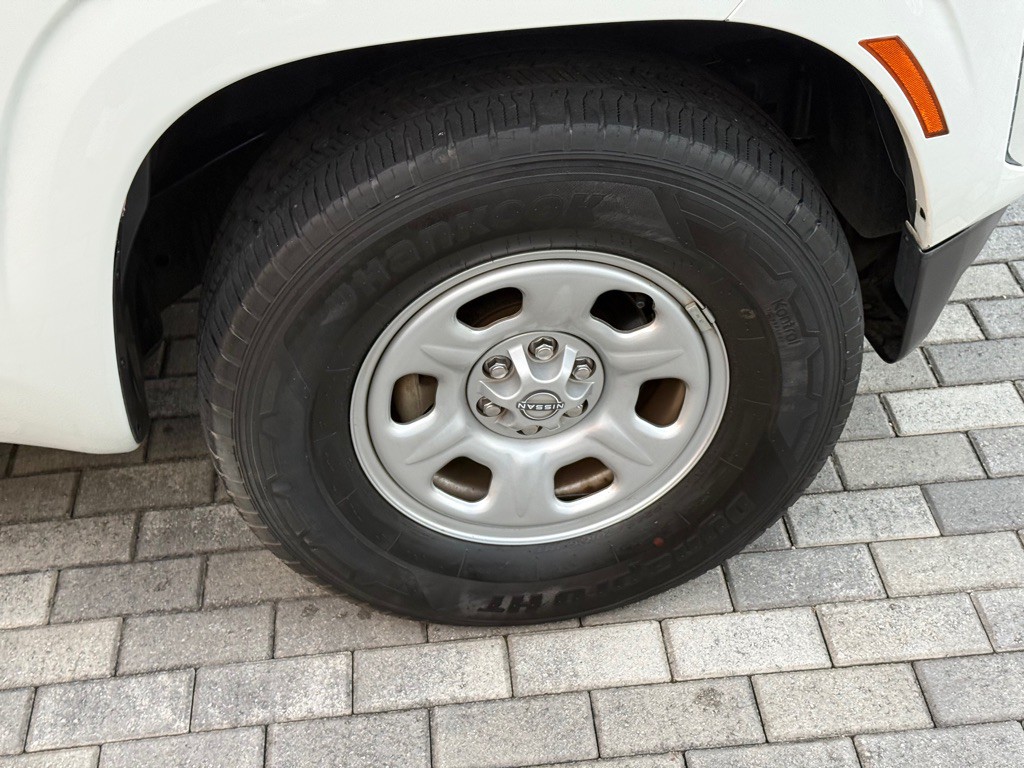 2024 Nissan Frontier Image 36