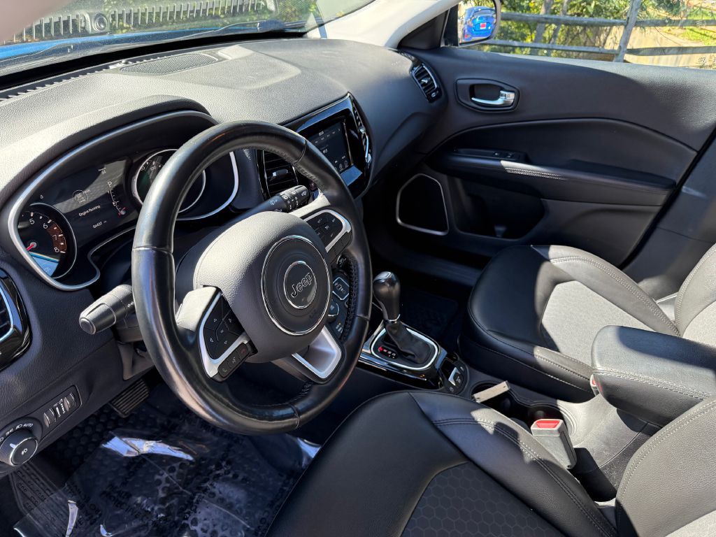 2019 Jeep Compass Image 9