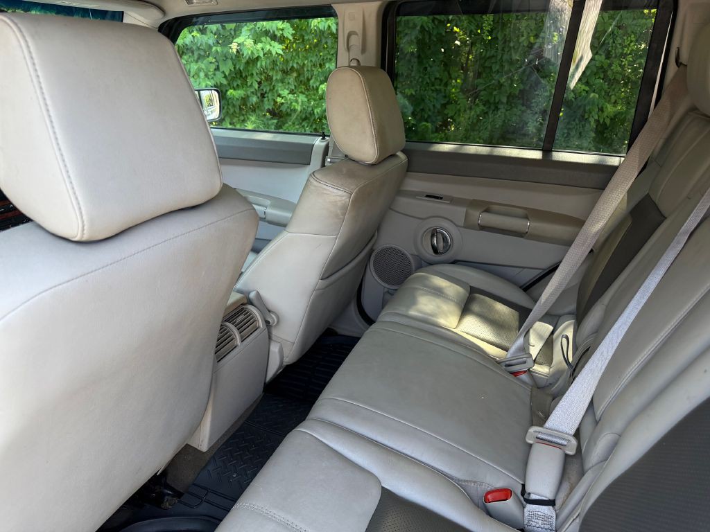 2007 Jeep Commander Image 10