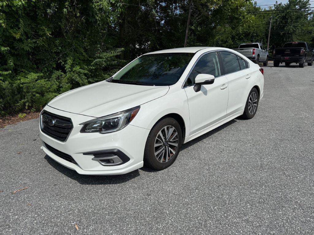 2018 Subaru Legacy Image 1