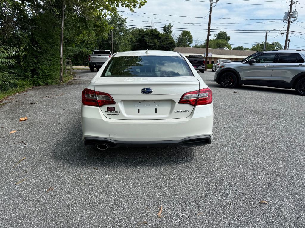 2018 Subaru Legacy Image 4