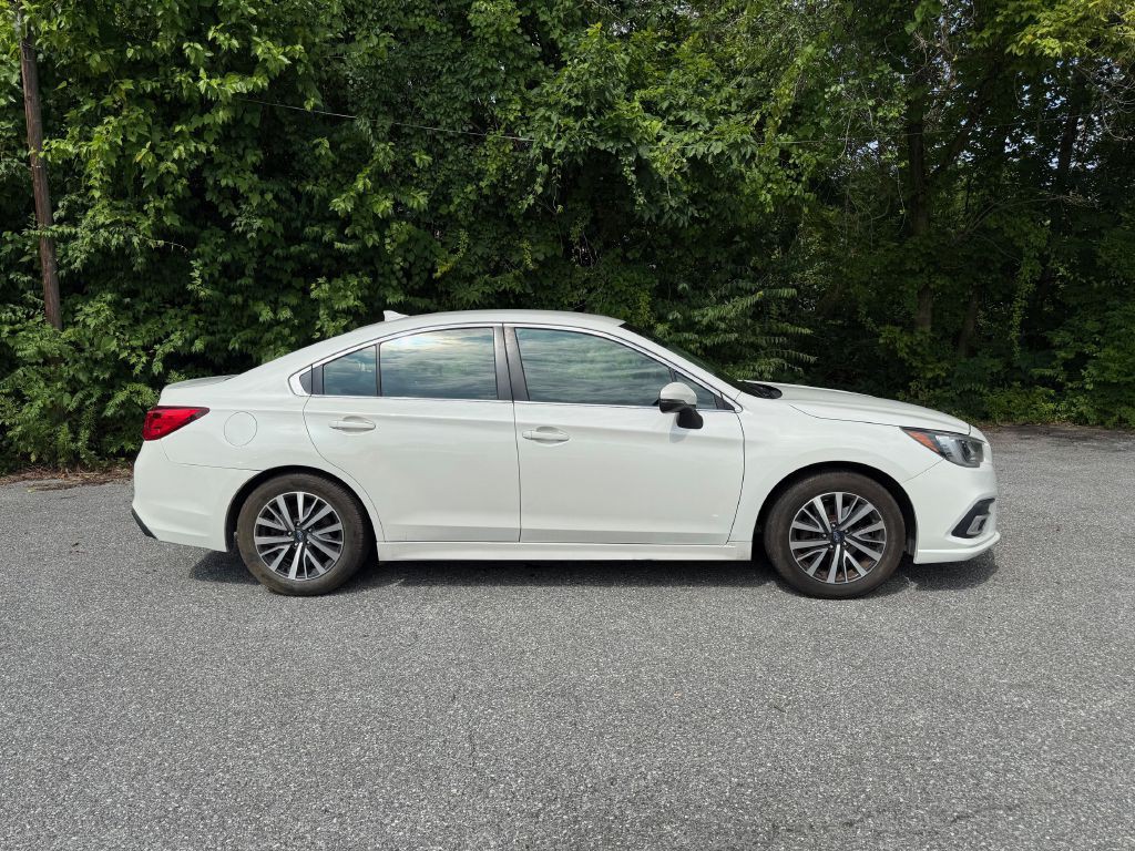2018 Subaru Legacy Image 6