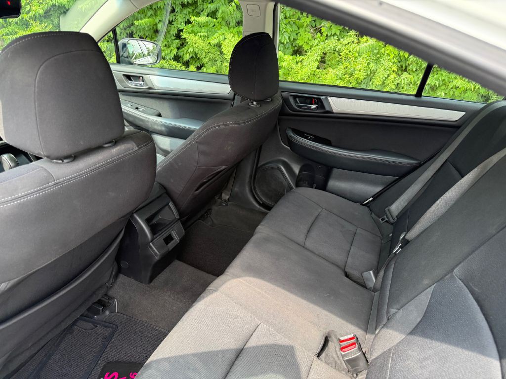 2018 Subaru Legacy Image 10