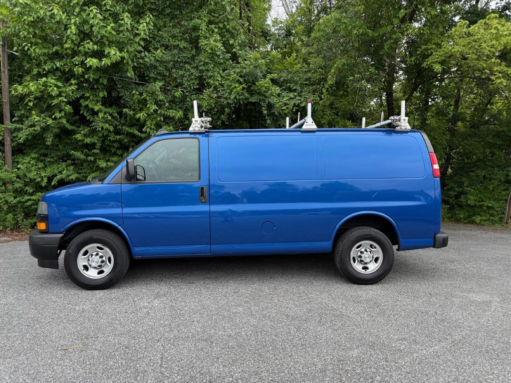 2019 Chevrolet Express Image 2