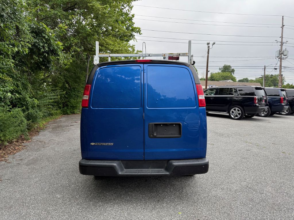 2019 Chevrolet Express Image 4