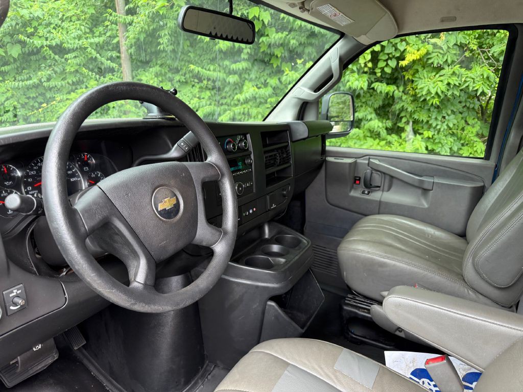 2019 Chevrolet Express Image 9