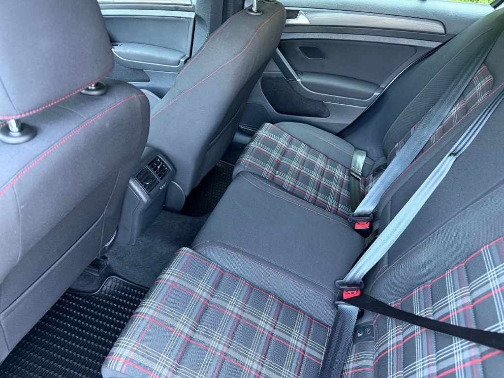2019 Volkswagen GTI Image 10