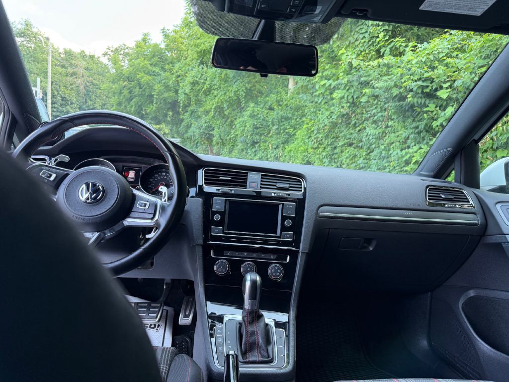 2019 Volkswagen GTI Image 11