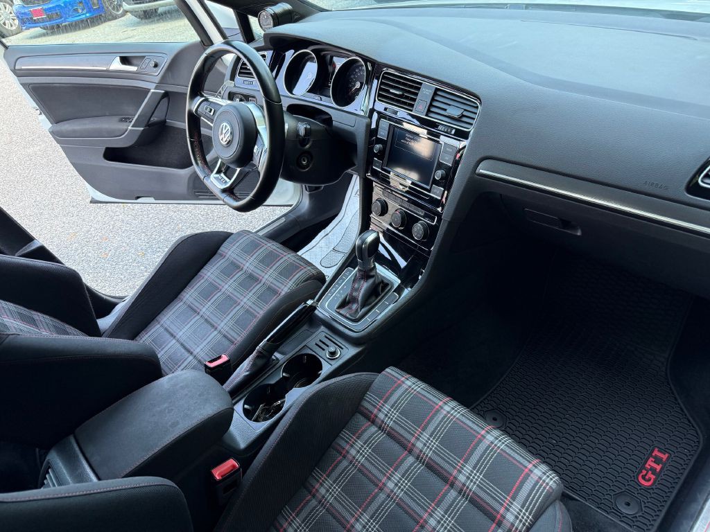 2019 Volkswagen GTI Image 14