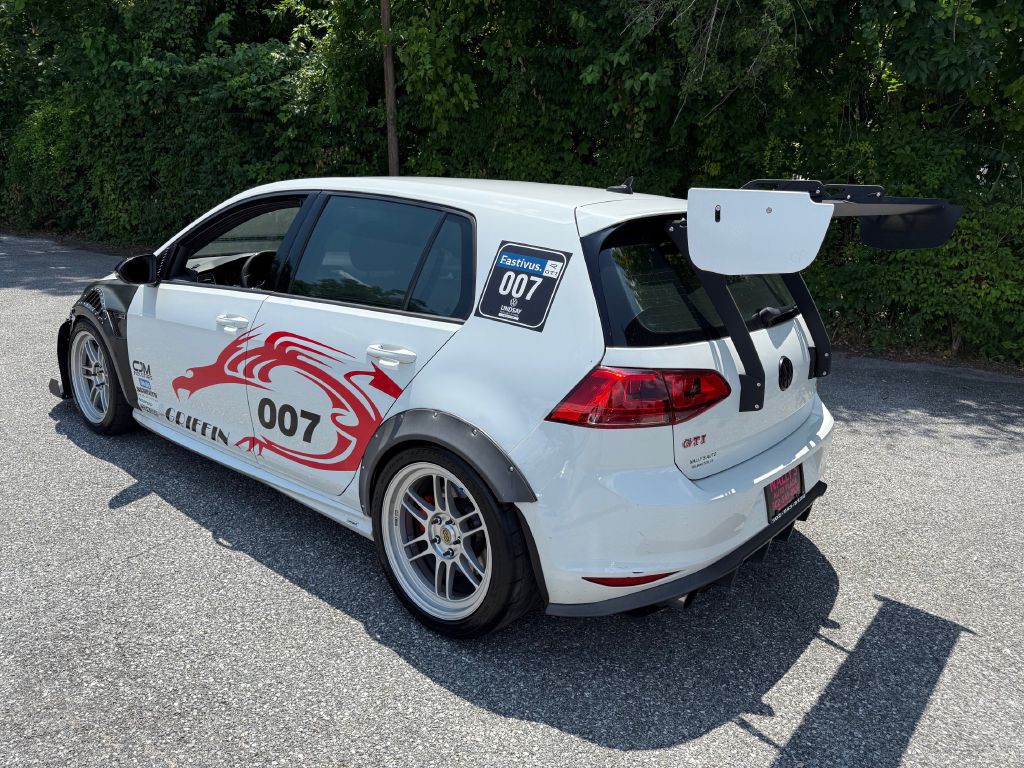 2017 Volkswagen GTI Image 3