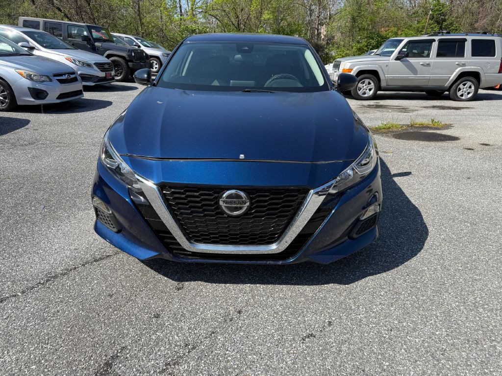 2020 Nissan Altima Image 8