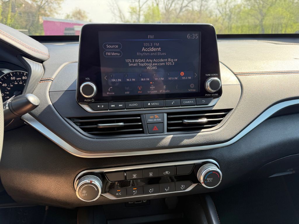 2020 Nissan Altima Image 13