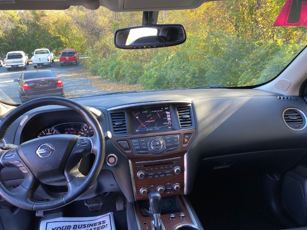 2017 Nissan Pathfinder Image 5