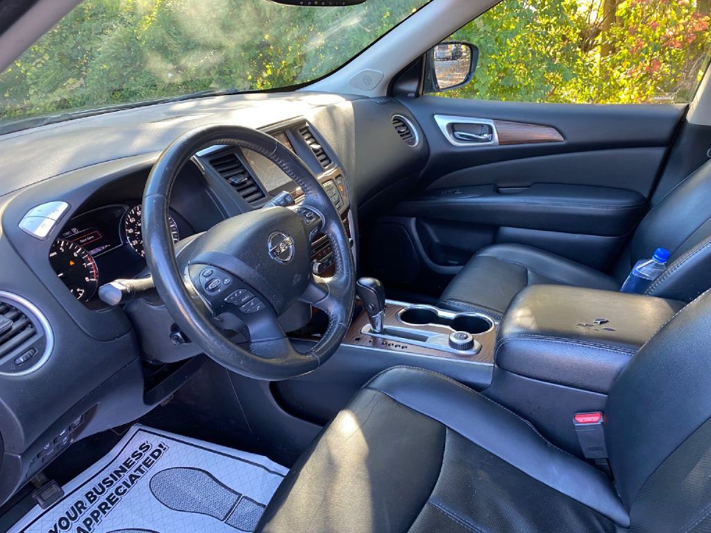 2017 Nissan Pathfinder Image 6