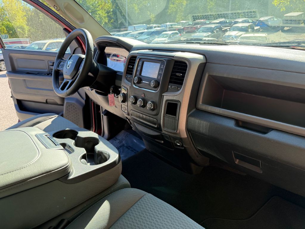 2016 RAM 1500 Image 12
