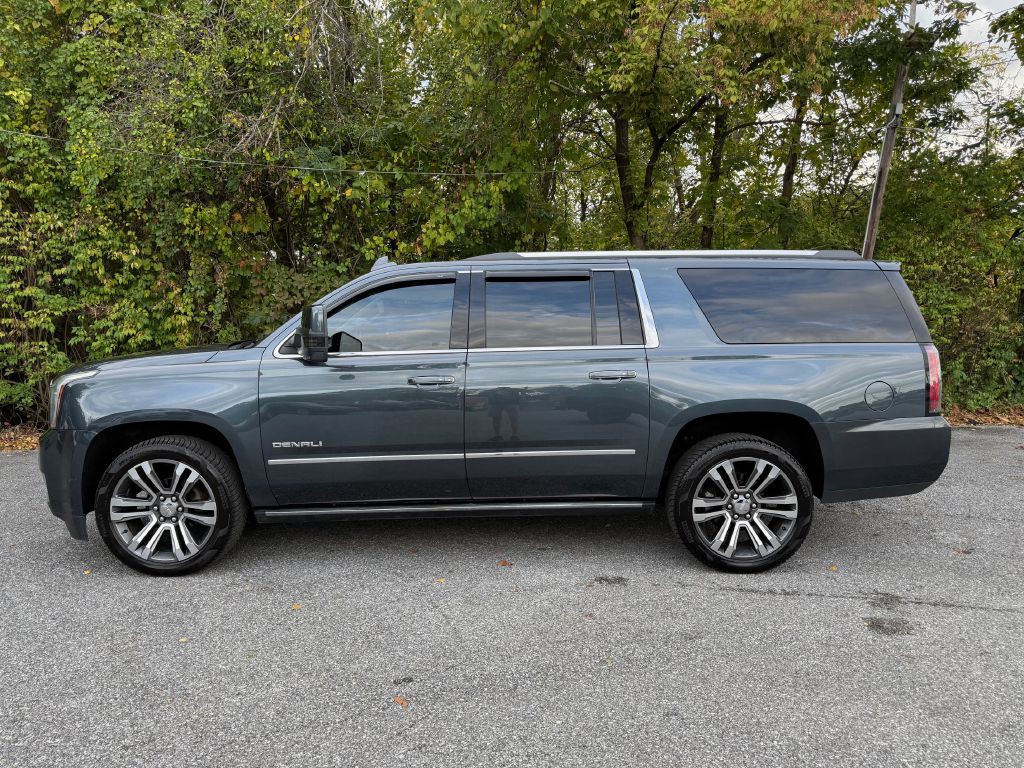 2019 GMC Yukon Image 2
