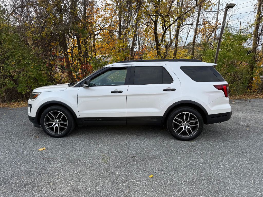 2018 Ford Explorer Image 2