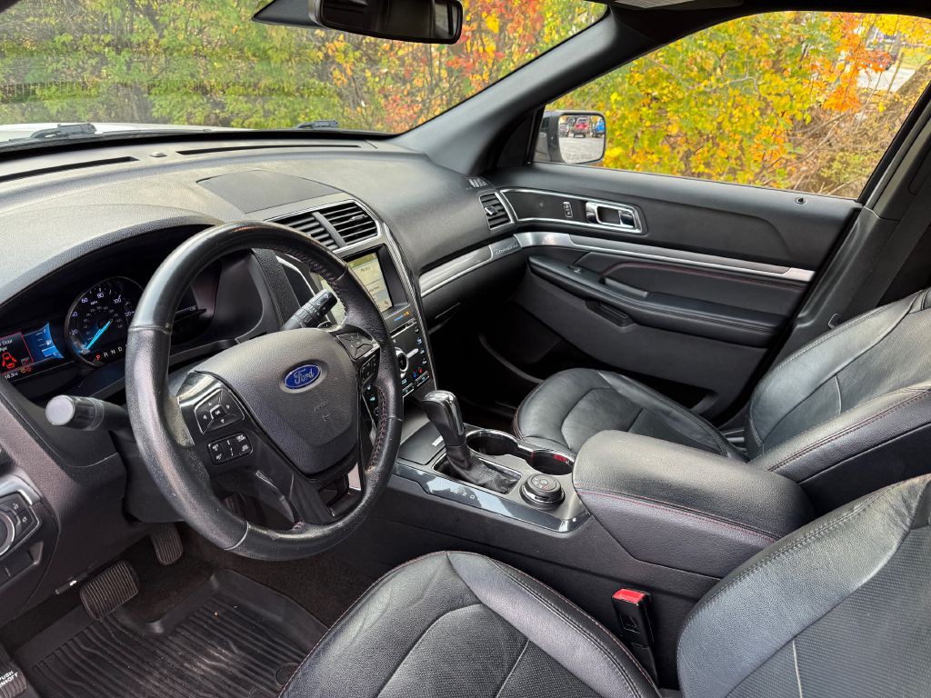 2018 Ford Explorer Image 9