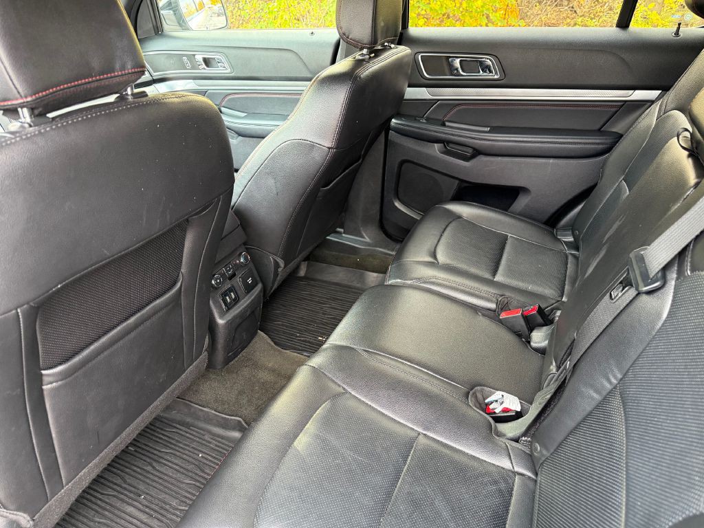 2018 Ford Explorer Image 10
